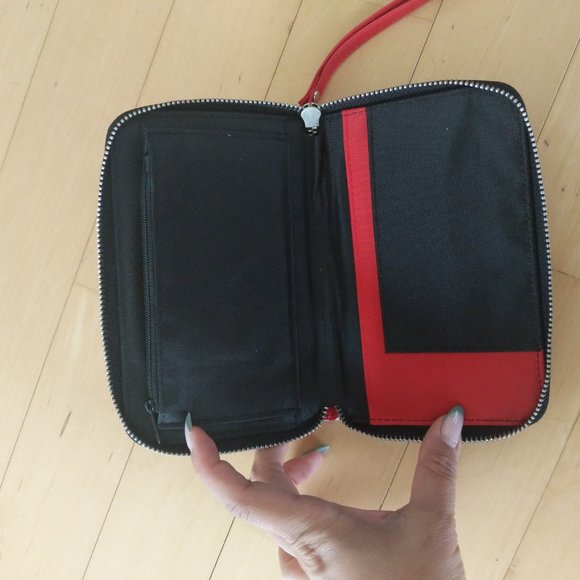 Maxmara Weekend 2 way Passport Or Wallet Floral - Picture 2 of 6